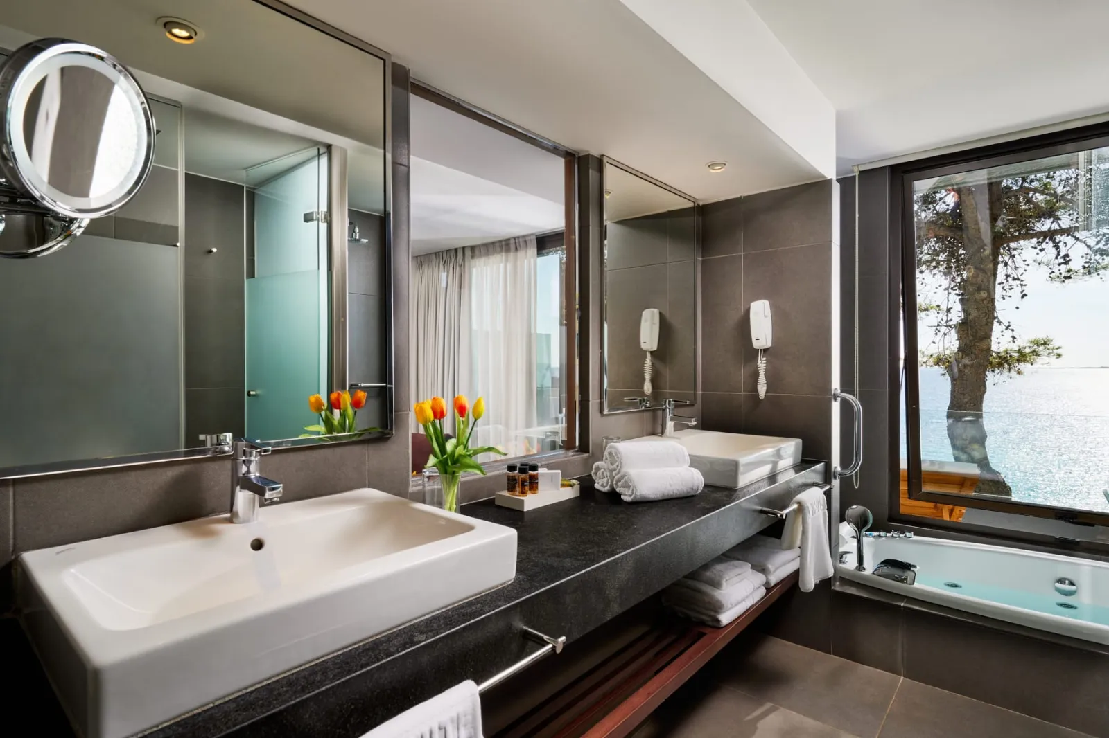 Junior Suite Sea Front Spa