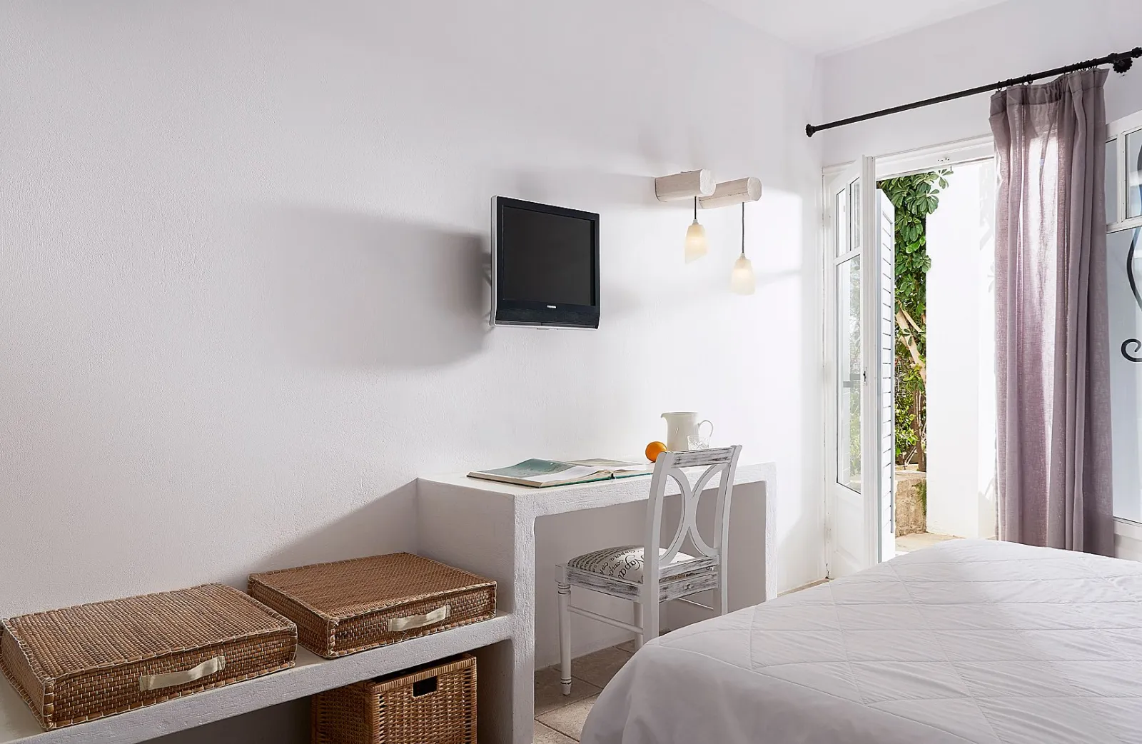 Superior Room with Pool View (Veranda)