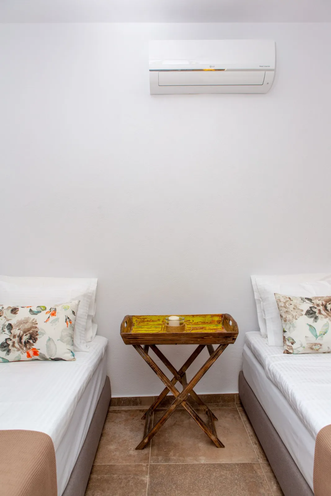 Two Apartments with Sea and Castle View Balcony (4-8 people)