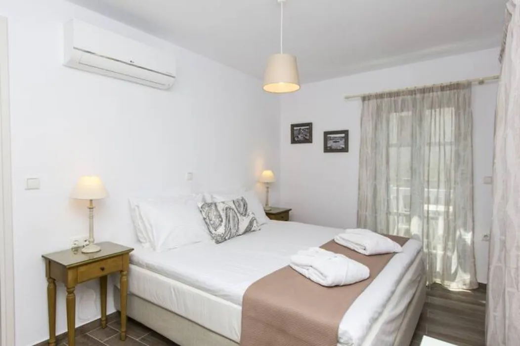 Two Apartments with Sea and Castle View Balcony (4-8 people)