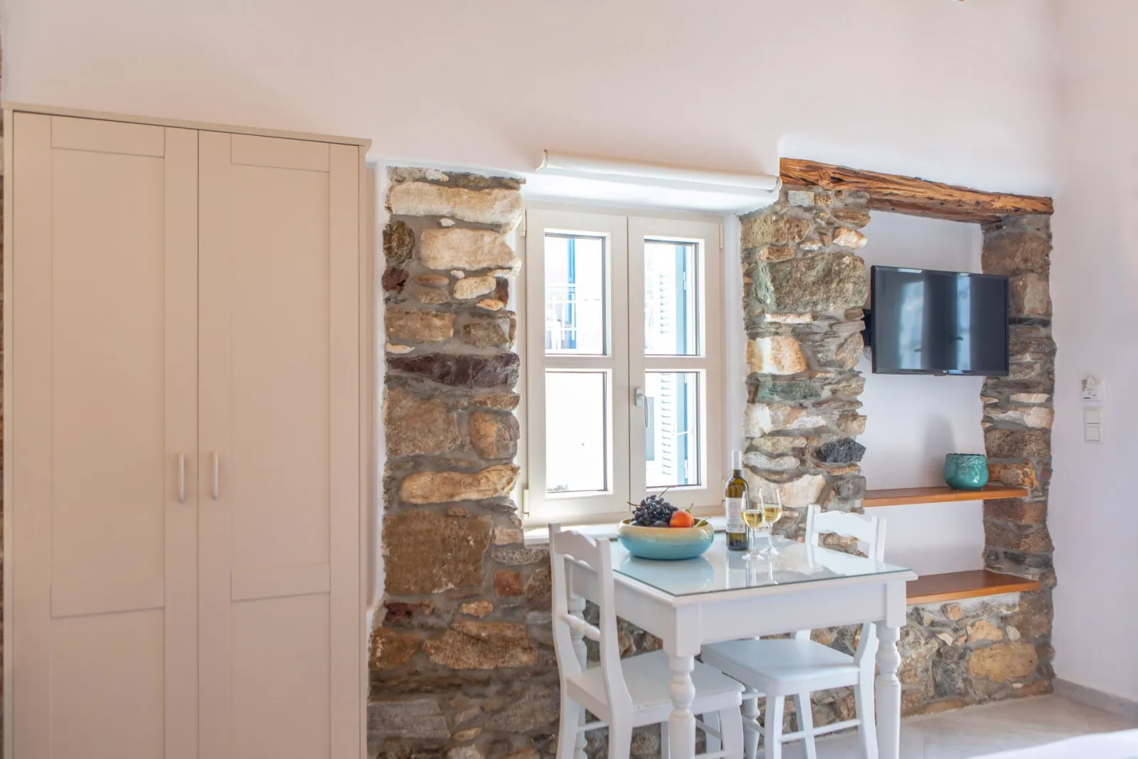 Standard Apartment with Sea View Balcony– King Bed