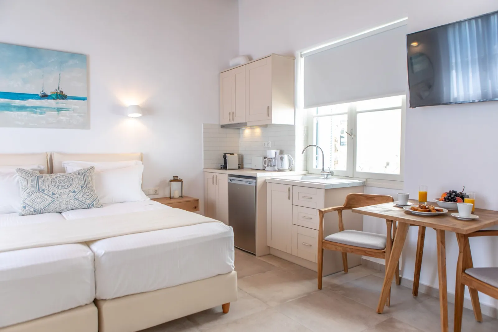 Standard Apartment with Sea View Balcony– Two Single Beds
