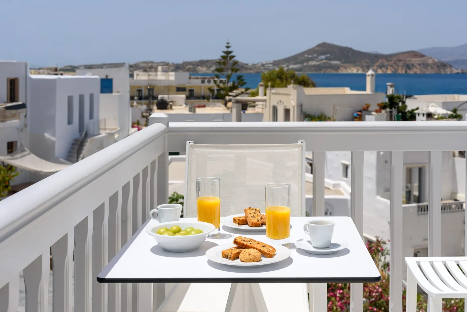Deluxe Apartment with Sea View Balcony – King Bed