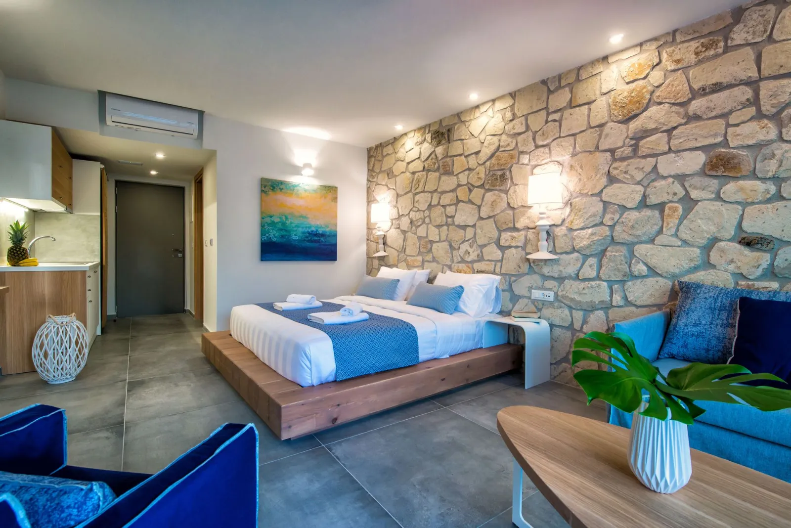 Deluxe Studio with Pool View
