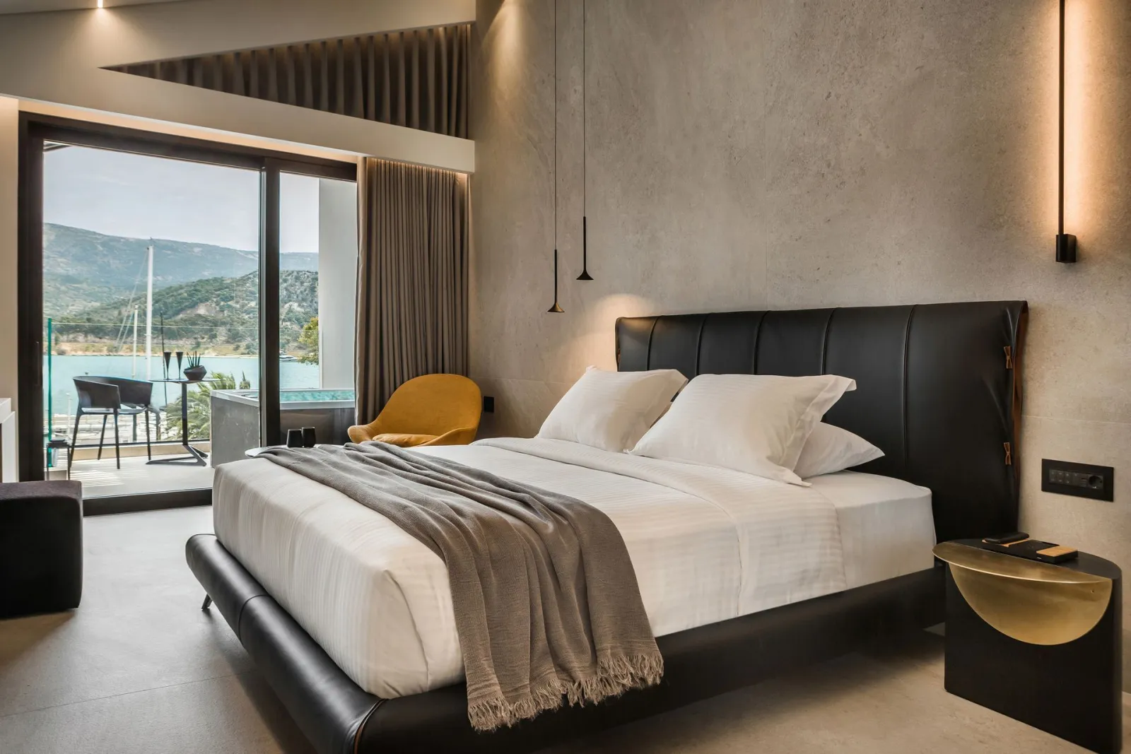 Penthouse Suite with Sea View and Private Jacuzzi