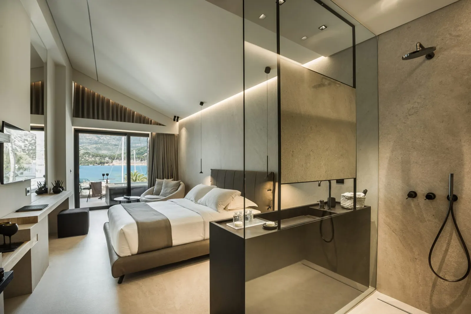 Executive Suite with Sea View and Private Jacuzzi