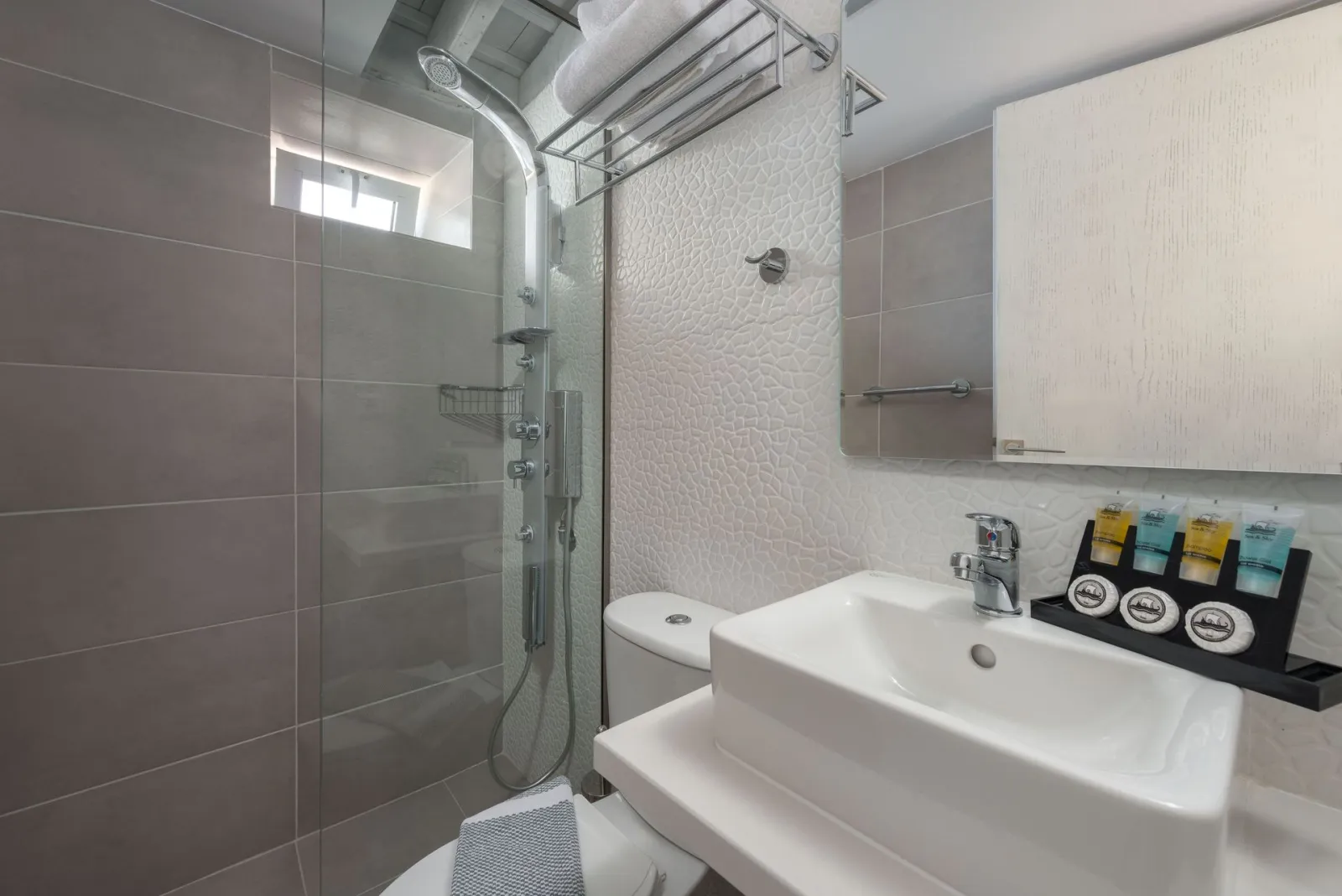 Aquamarine Suite