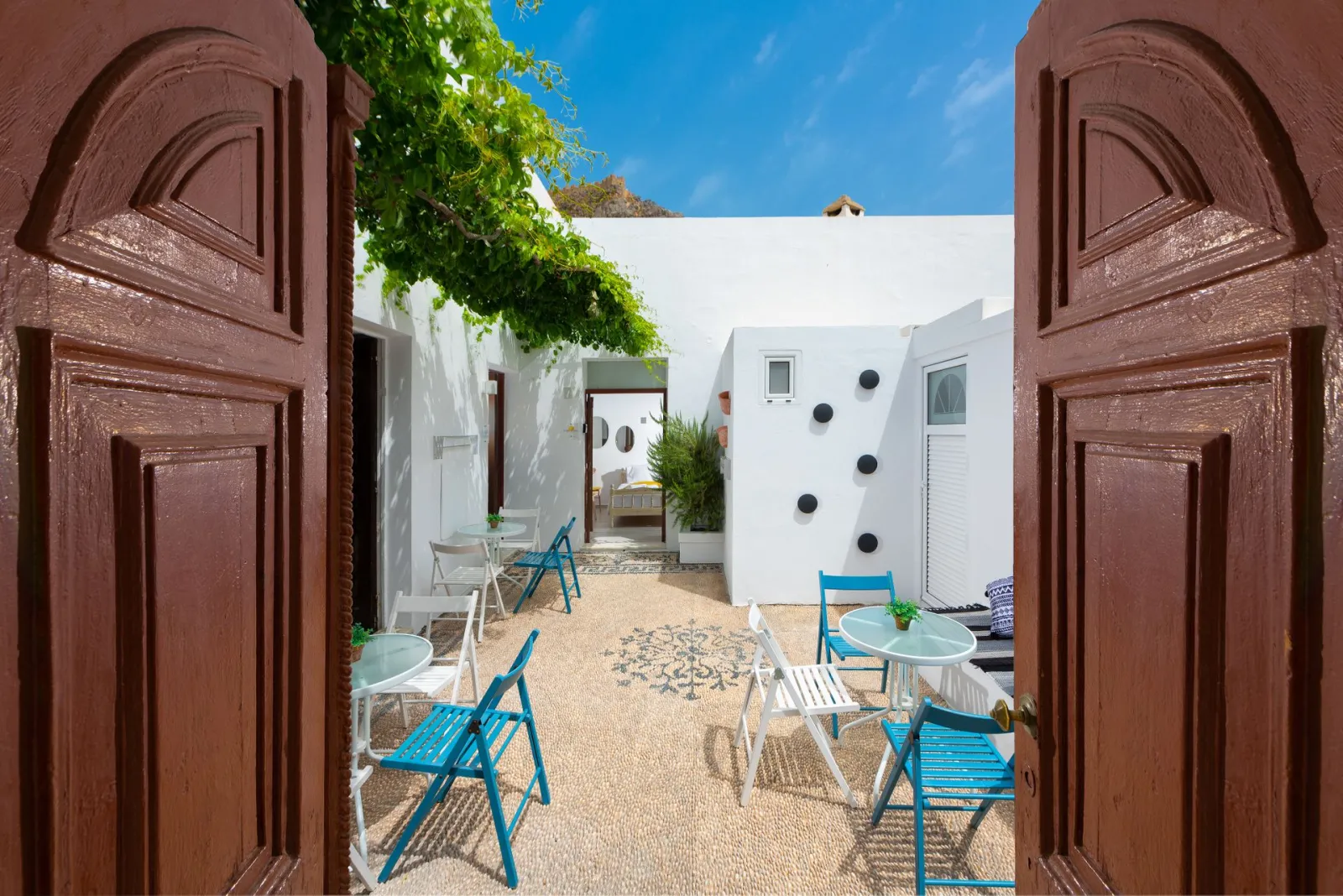 Lindos Citrin Suites (3 Suites - 10 persons)
