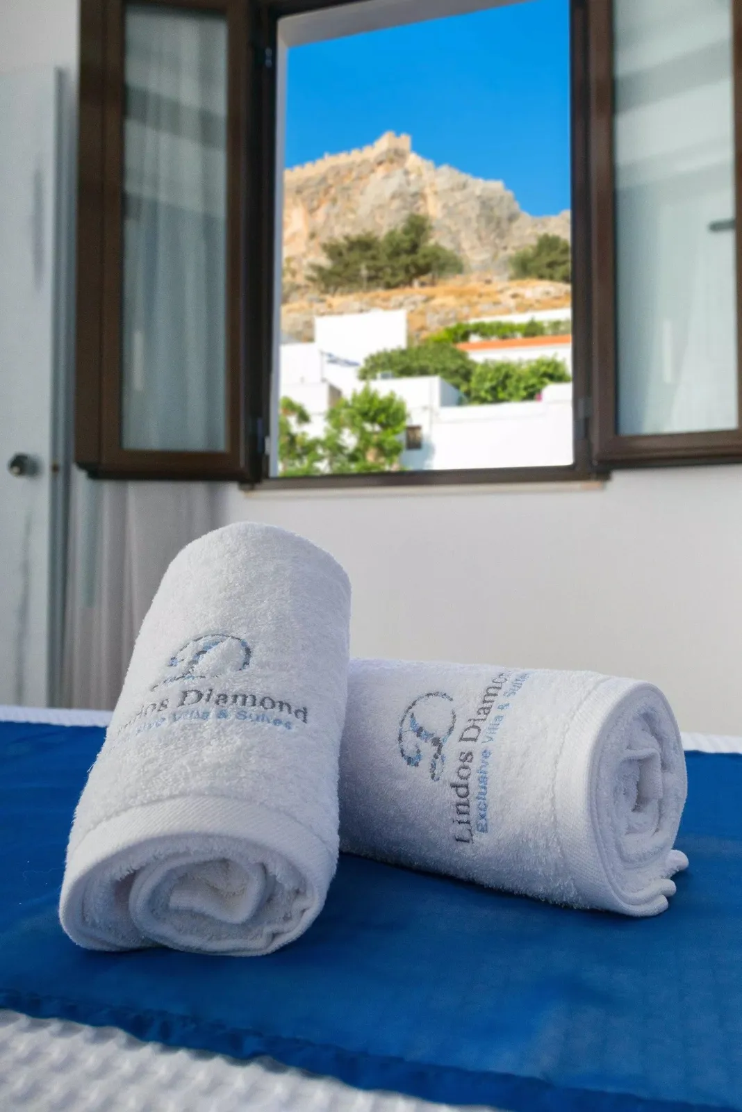 Villa & Suites (All Complex - 16 persons)