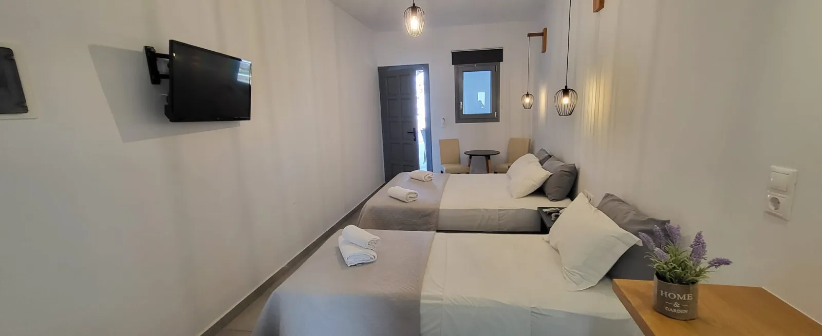 Comfort Room with Pool View