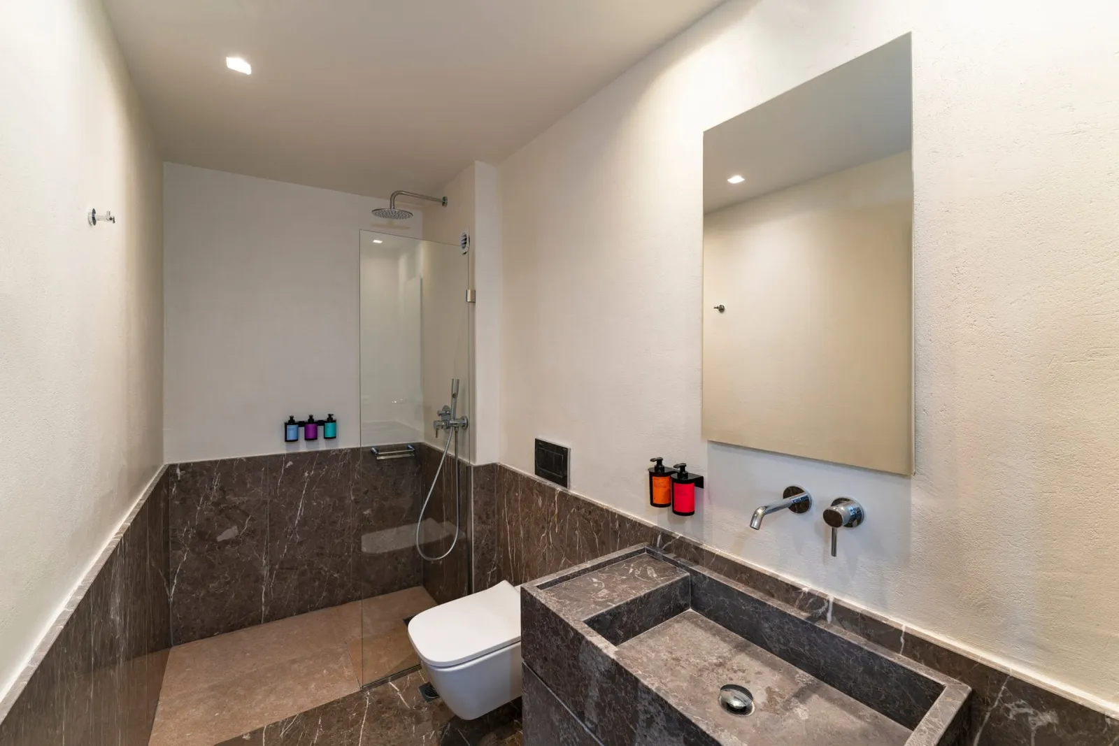 Deluxe Double Room with Side Sea View