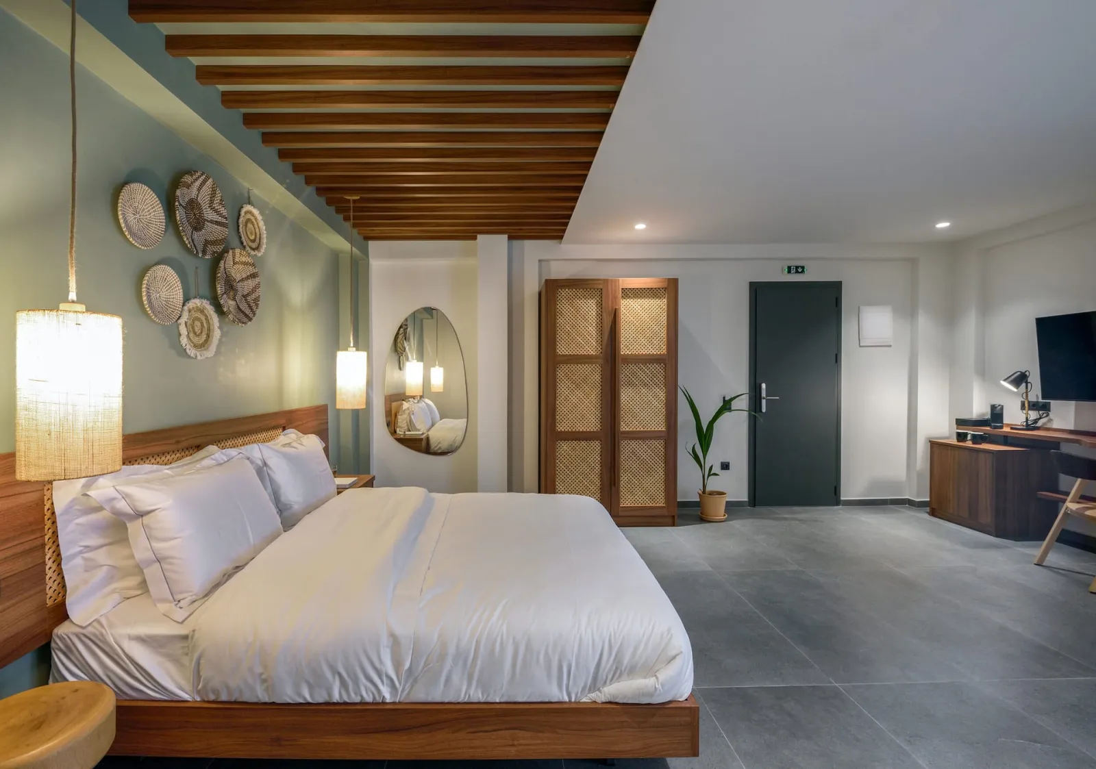 Junior Suite with Pool View