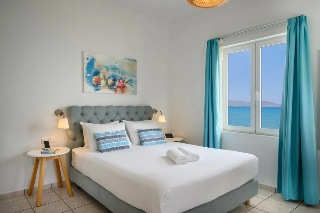 Studio with sea view