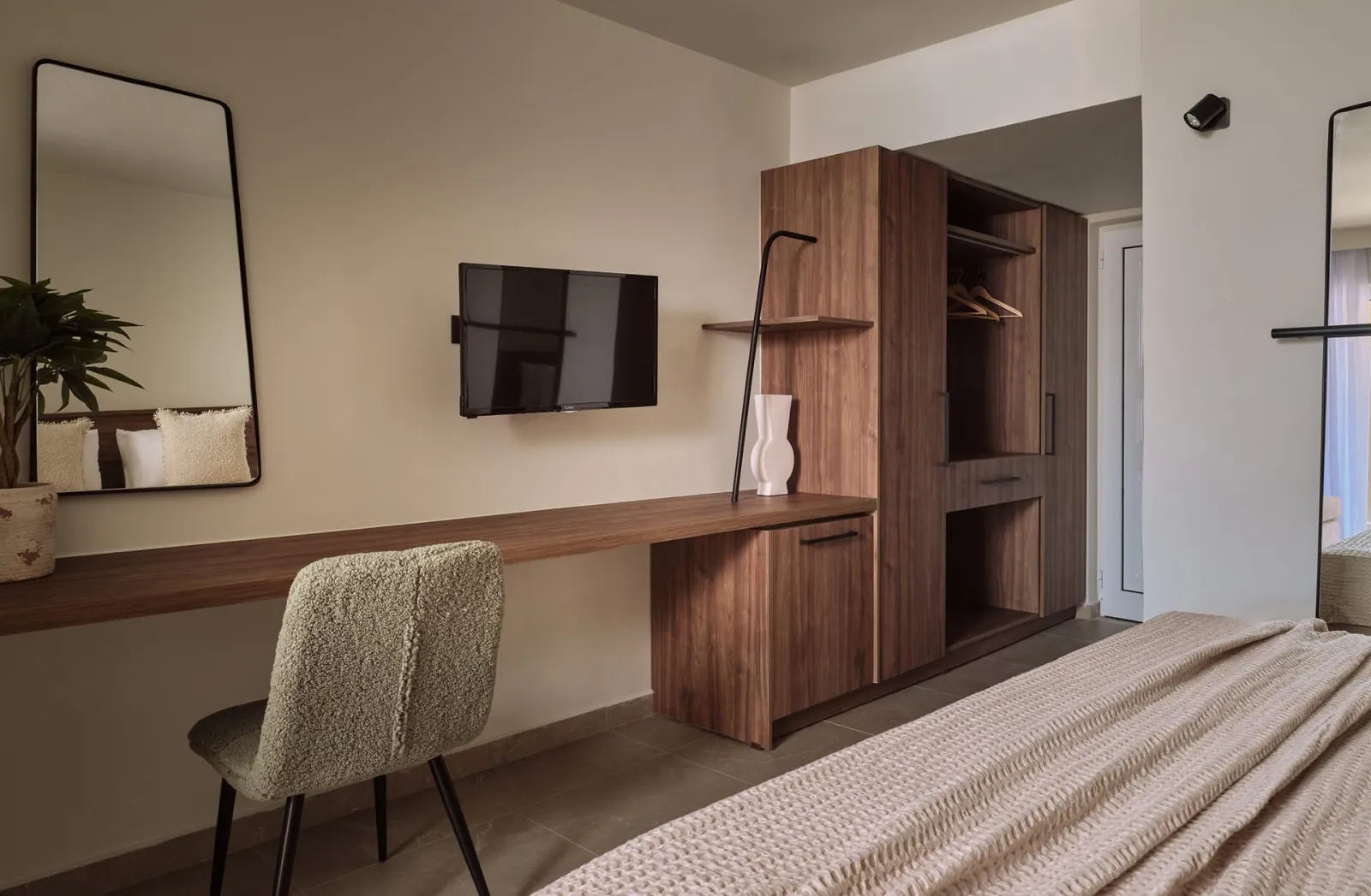 Serenity Suite with Sea View 35m²