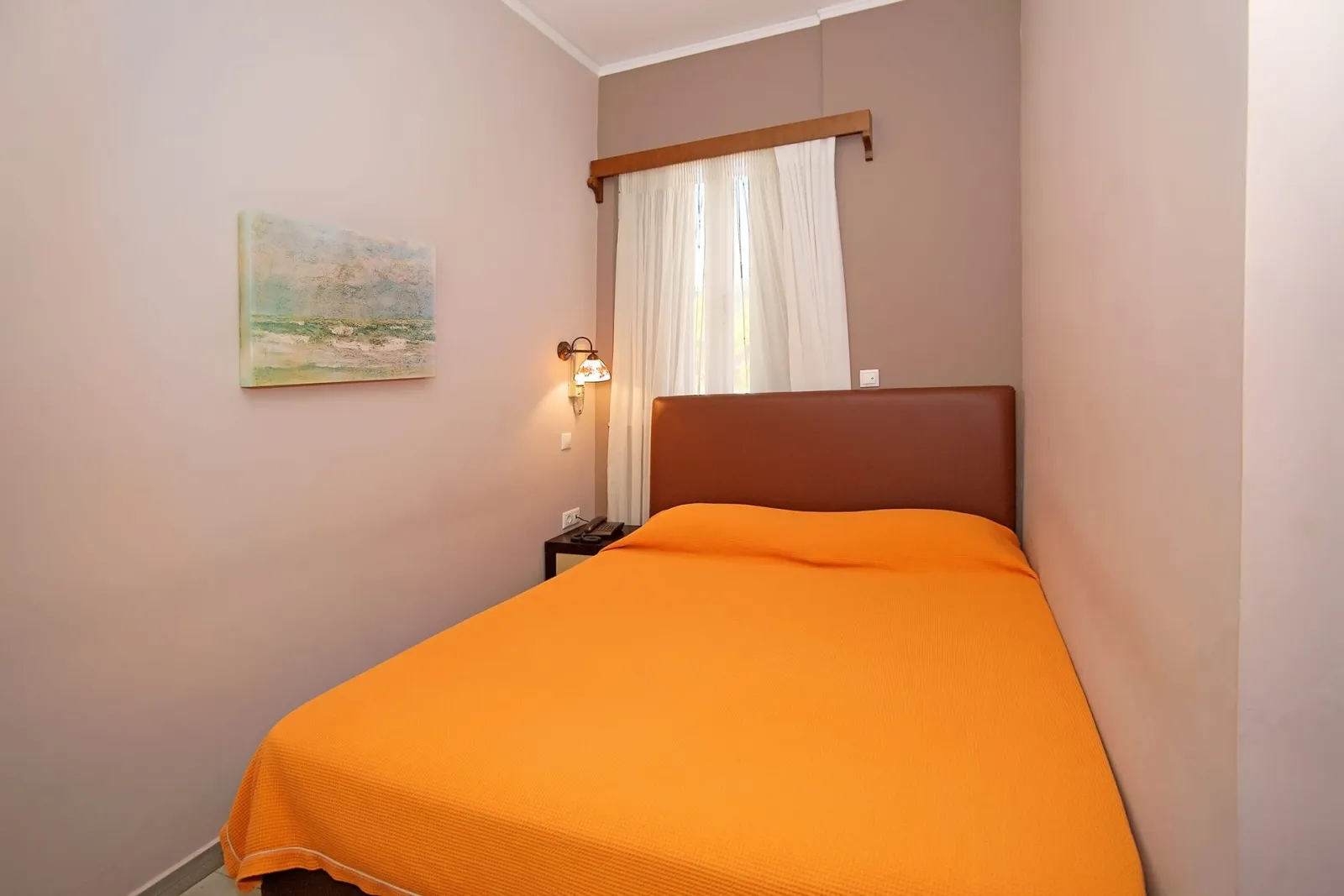 Single Room Ground Floor (No Balcony)