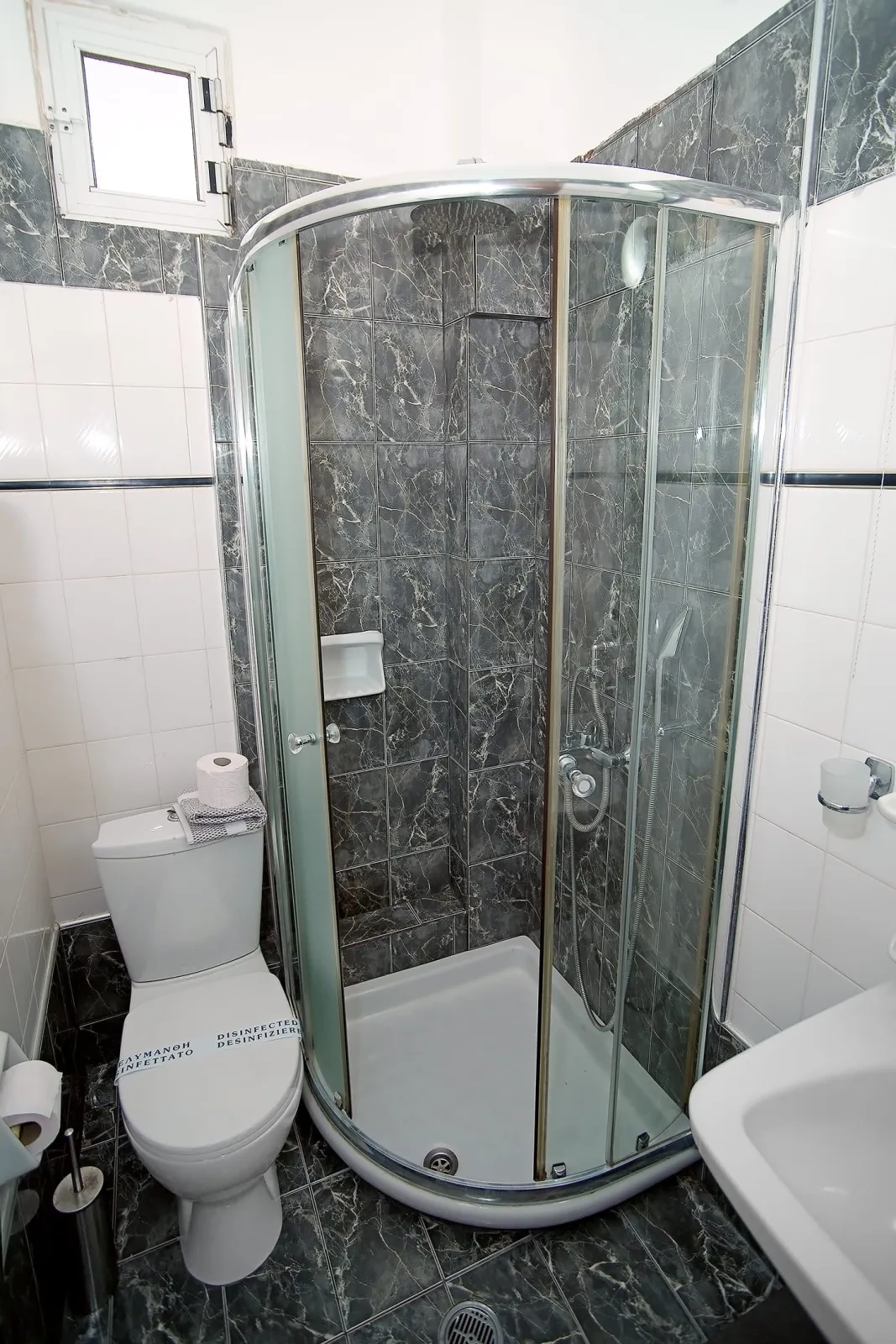 Single Room Ground Floor (No Balcony)