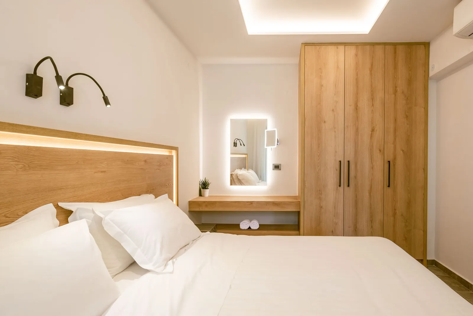 Deluxe One Bedroom Apartment
