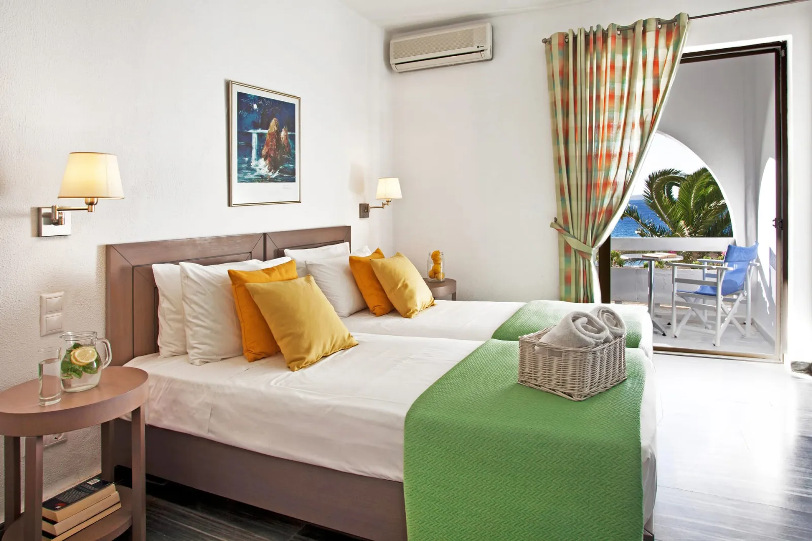 Standard Double or Twin Room with Sea View Pool Floor