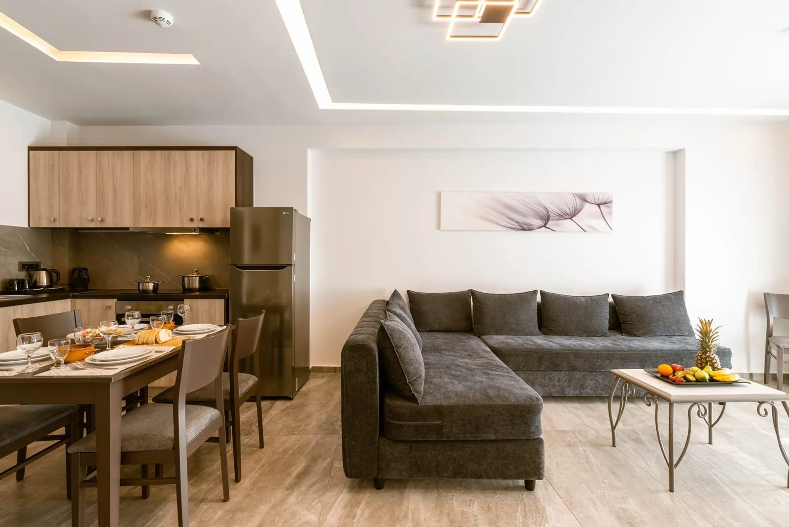 Deluxe Two Bedroom Apartment with Jetted Tub
