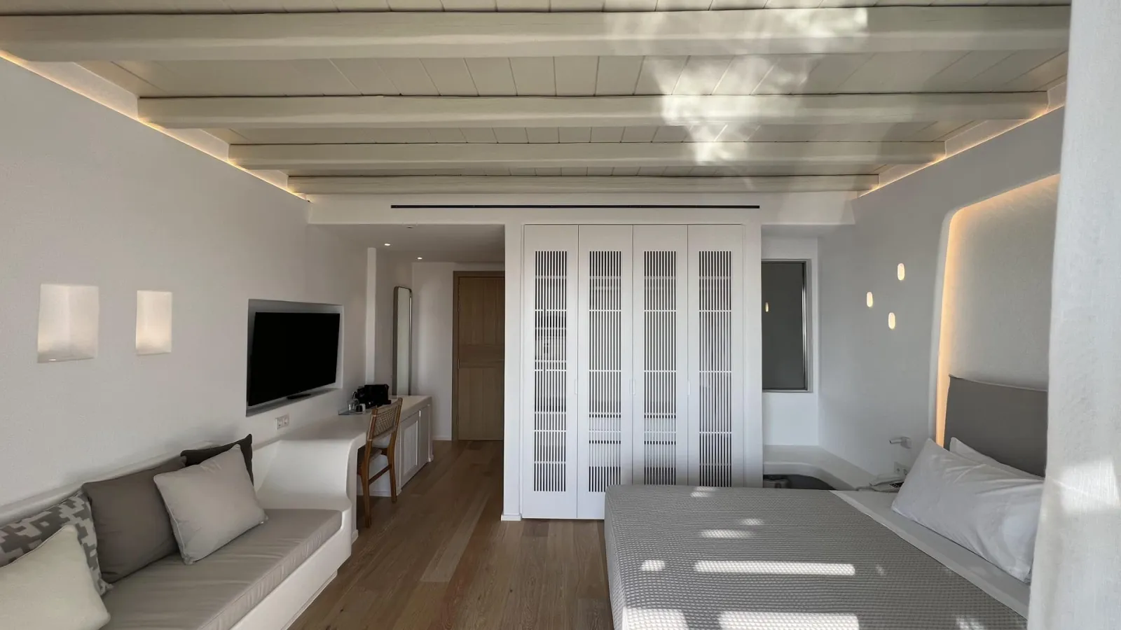 Junior Suite with Outdoor Hot Tub