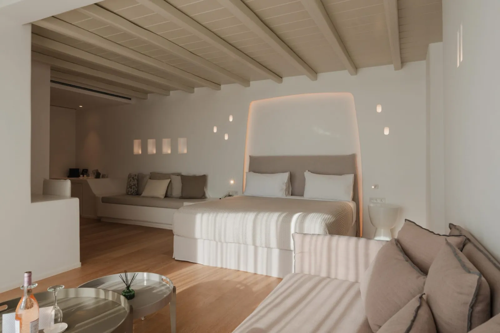 Exclusive Suite with Outdoor Hot Tub