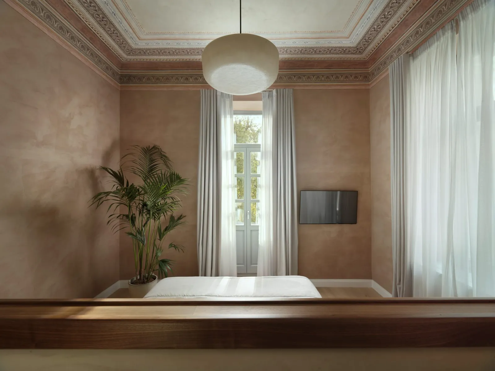 Acanthus Suite with Balcony