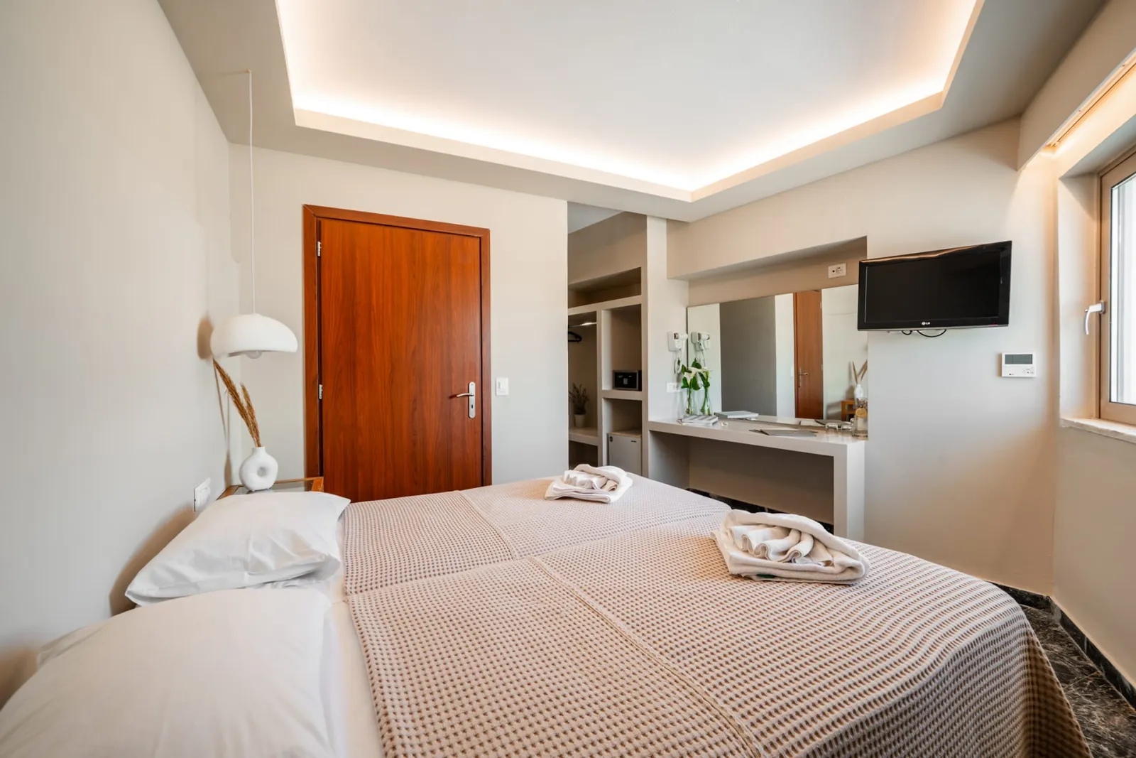 Economy Room
