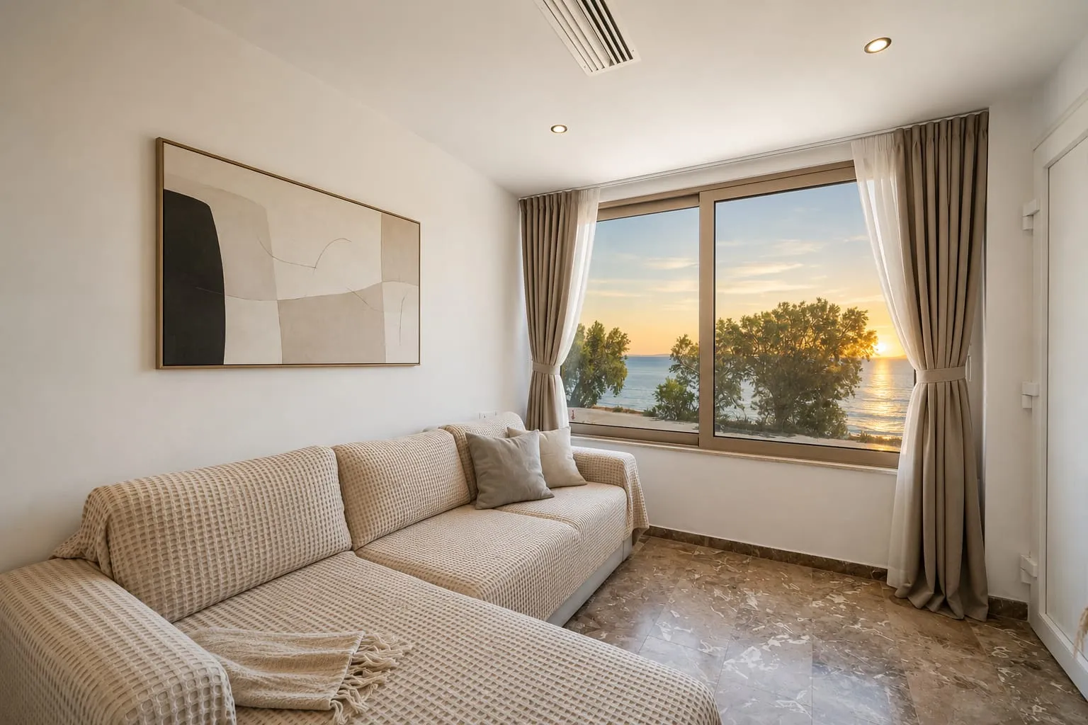 Seaside Family Apartment