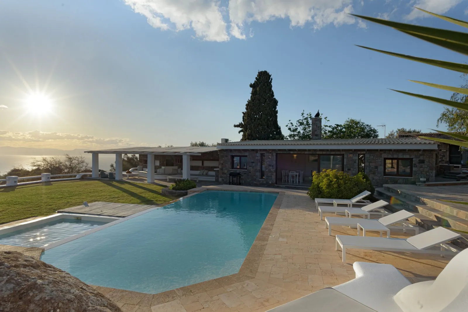 Villa Tzikides