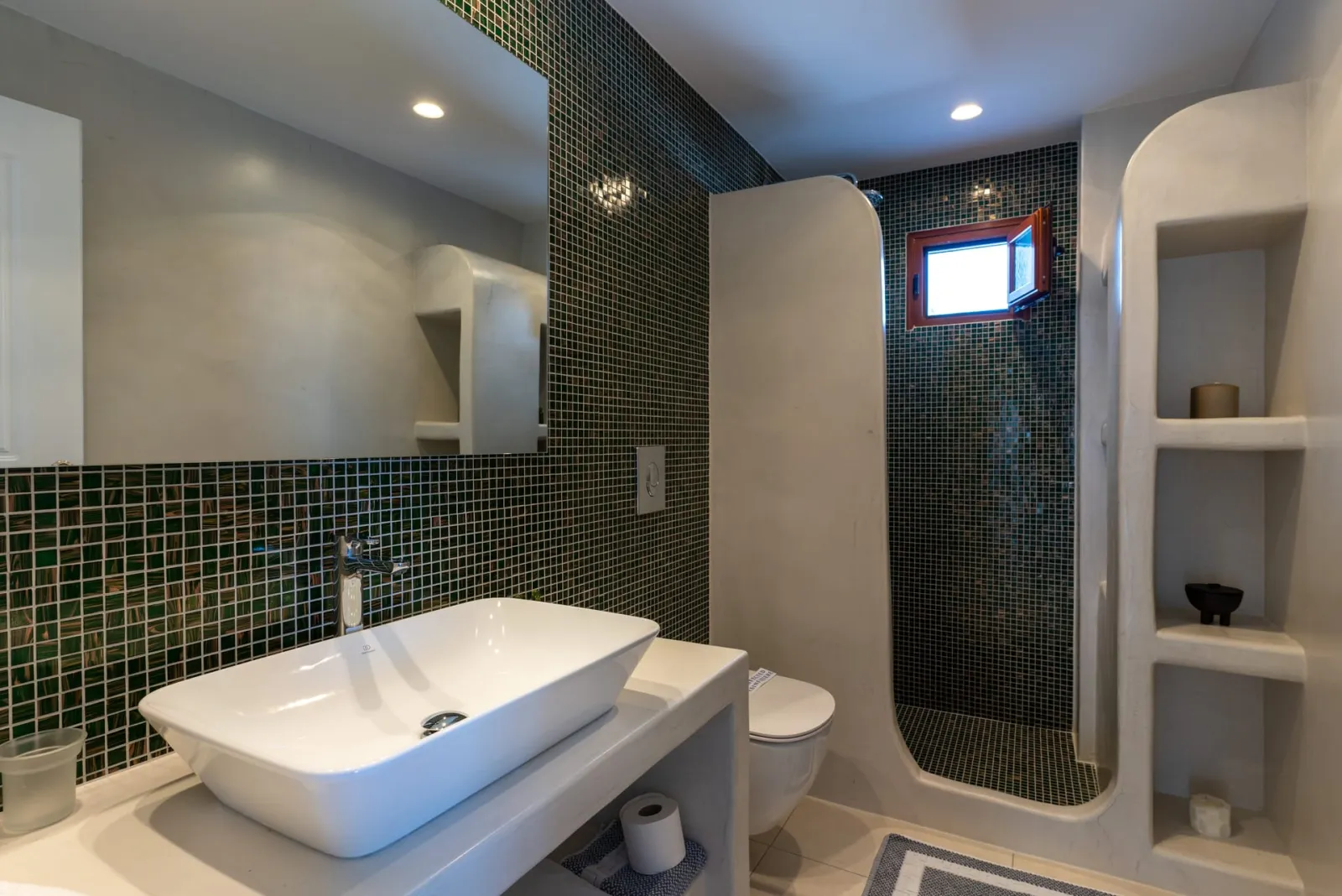 Deluxe Triple Room with Hot Tub