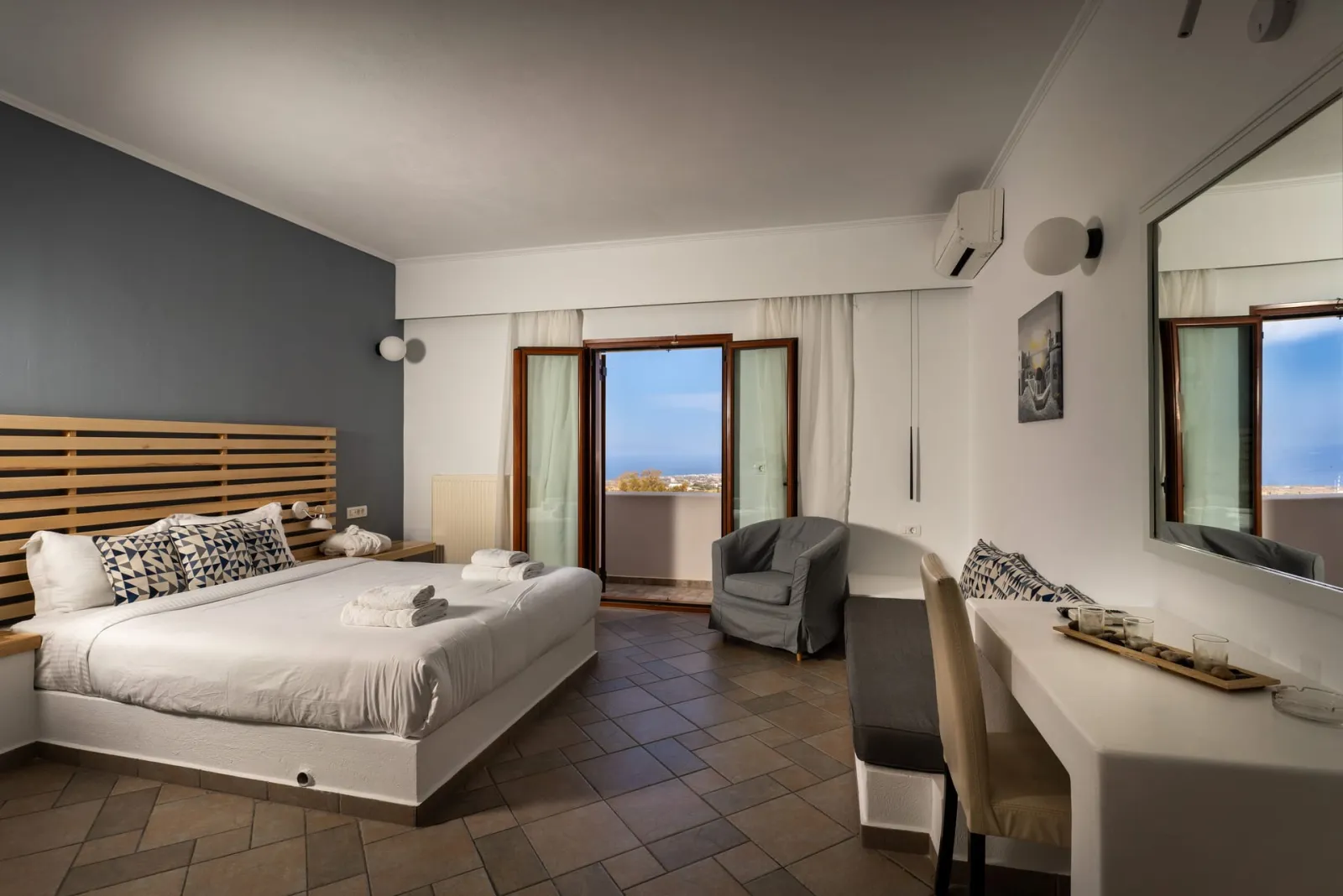 Deluxe Triple Room with Hot Tub