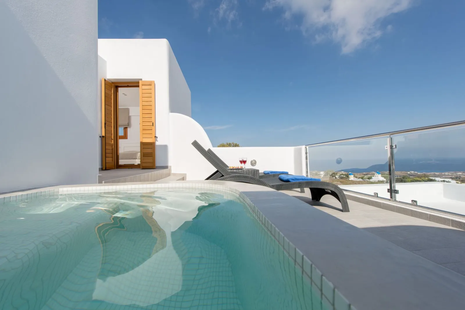 Junior Suite with Sea View and Hot Tub