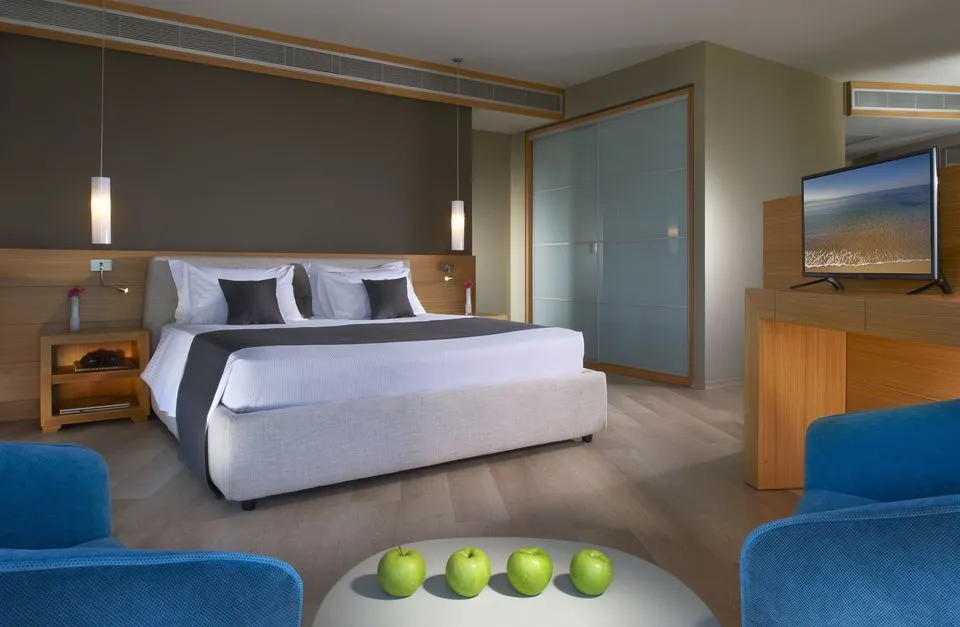 Deluxe Suite with Sea View