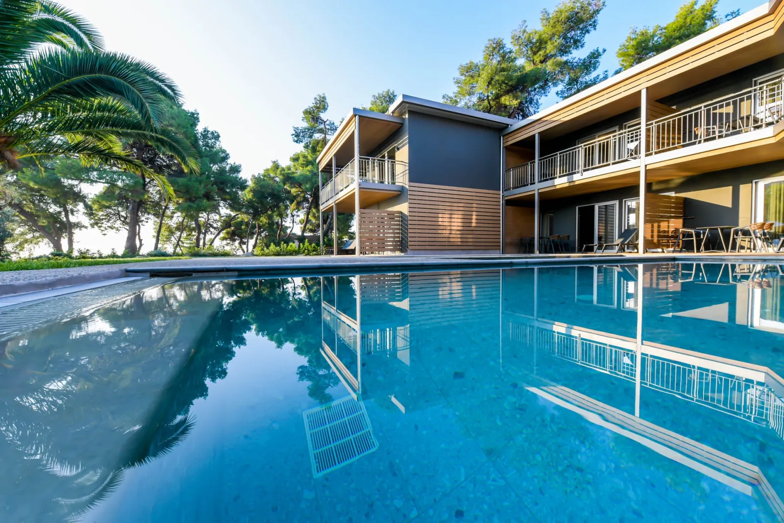 Family Suite Private Pool - Pool View