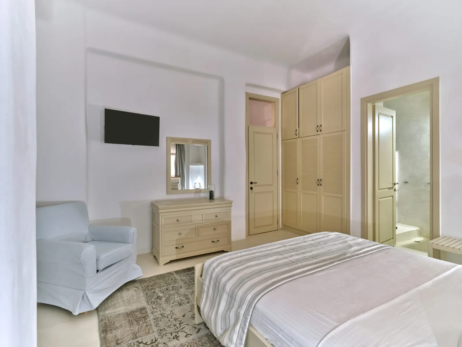 Two-Bedroom Suite 120 m² Ground Floor