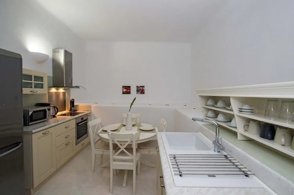 Two-Bedroom Suite 80 m² Ground Floor