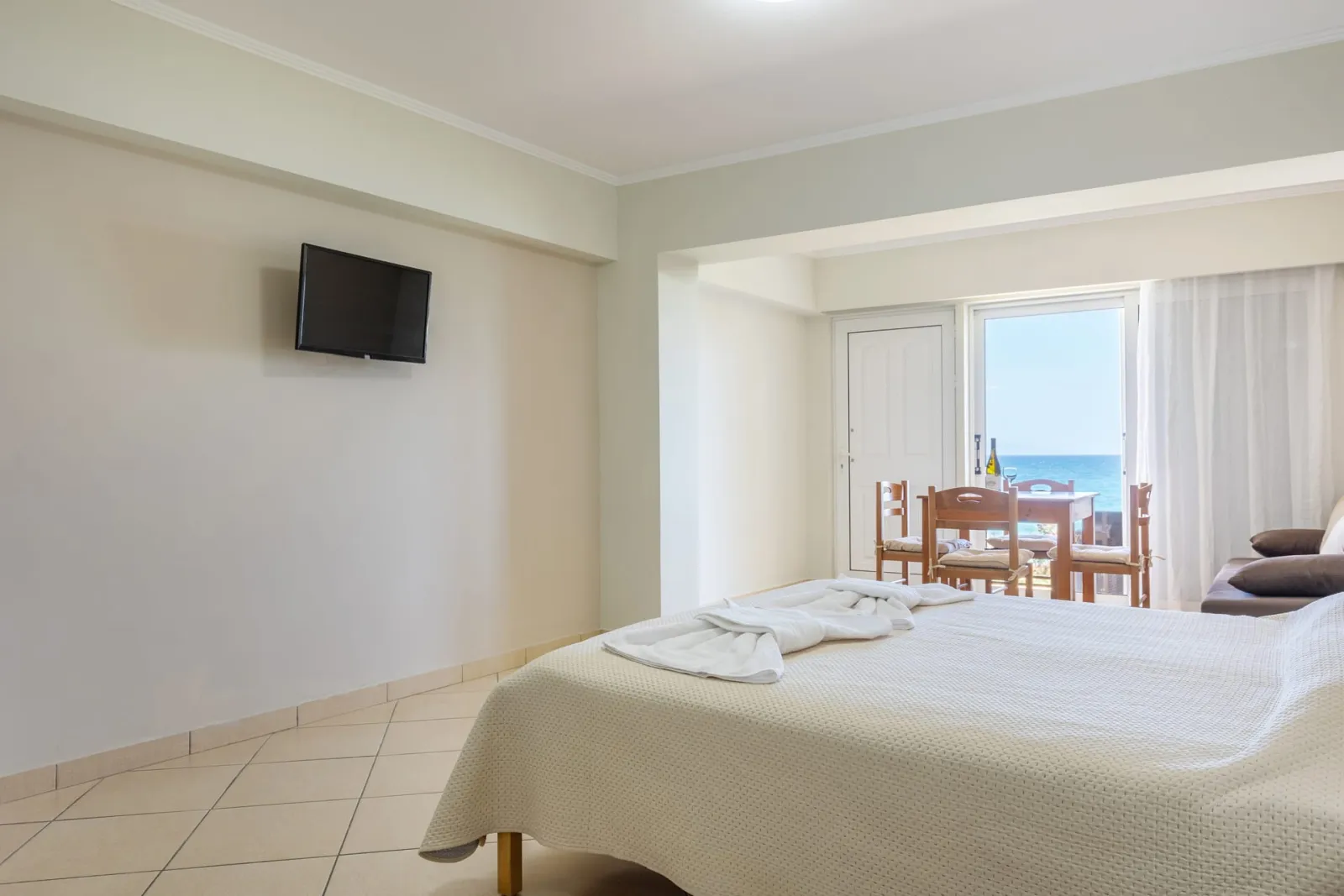 Sea View Studio 2 adults+2 children