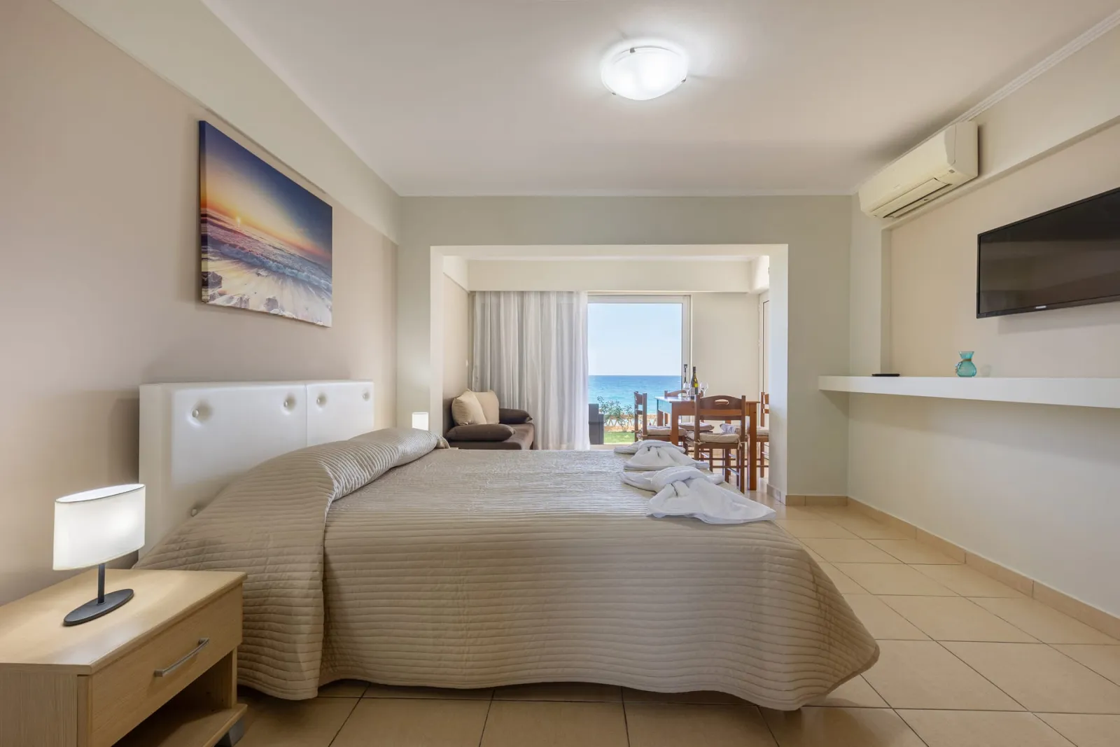 Sea View Studio 2 adults+2 children
