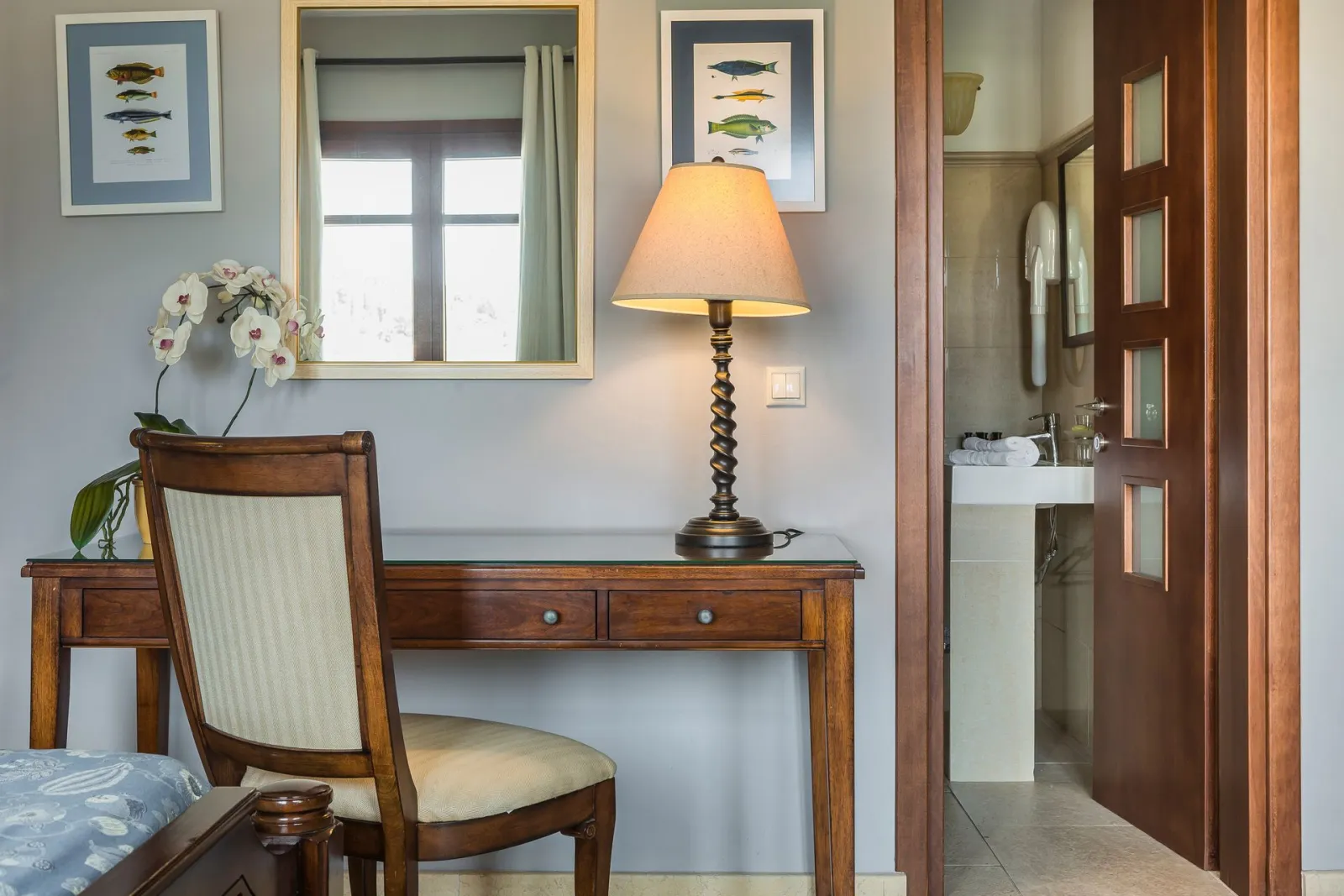 Suite with Partial Harbour View No 101
