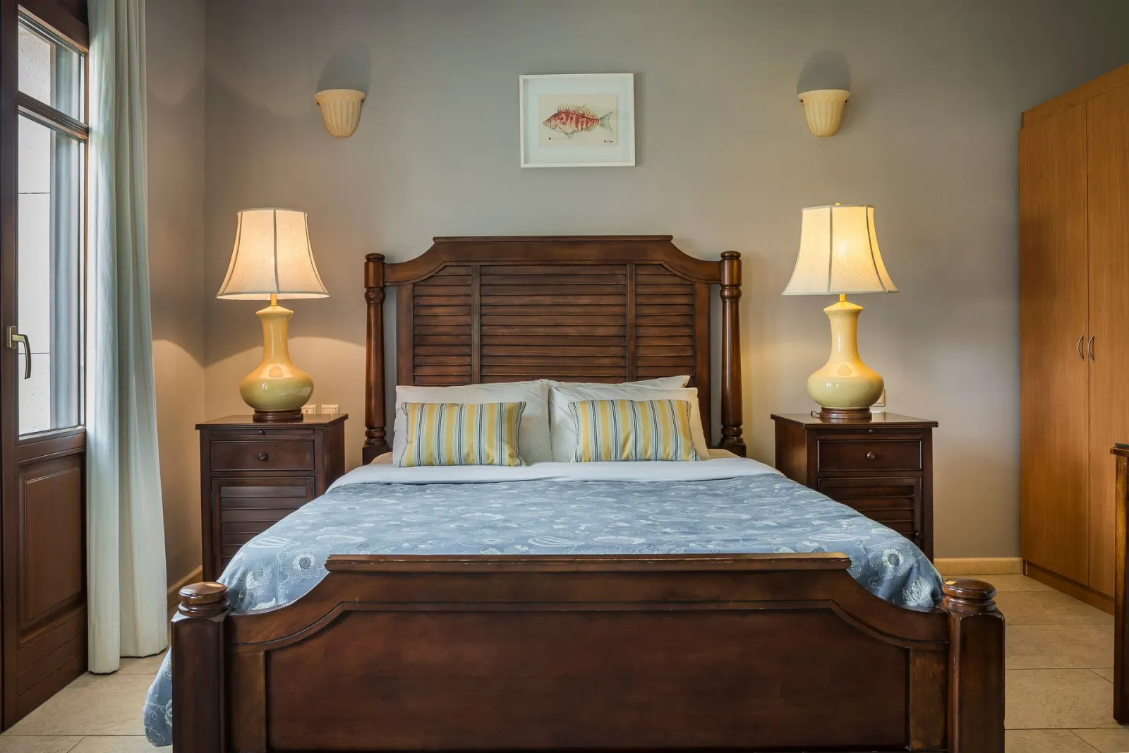 Suite with Partial Harbour View No 101
