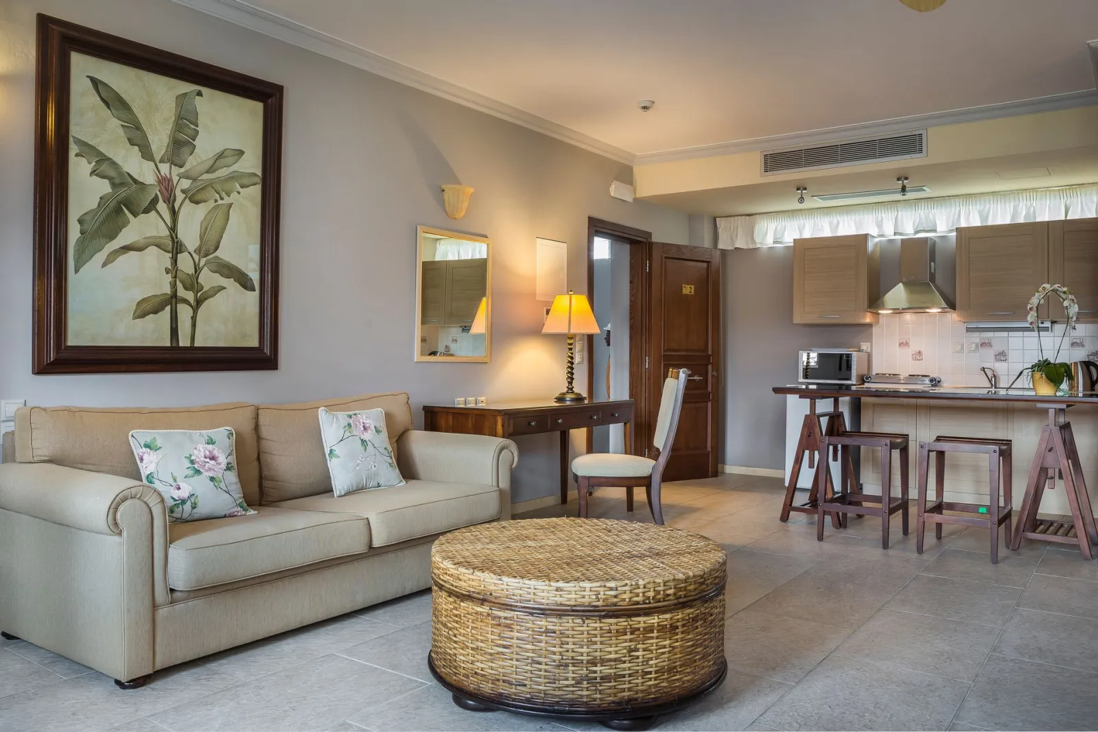 Superior Suite with Partial Harbour View No 102