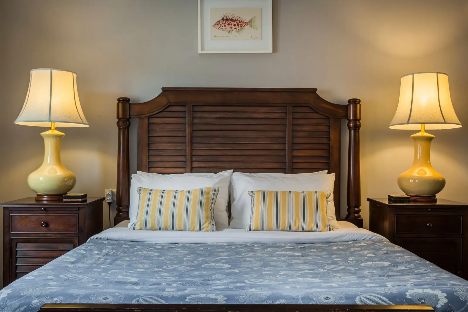 Suite with Partial Harbour View No 104