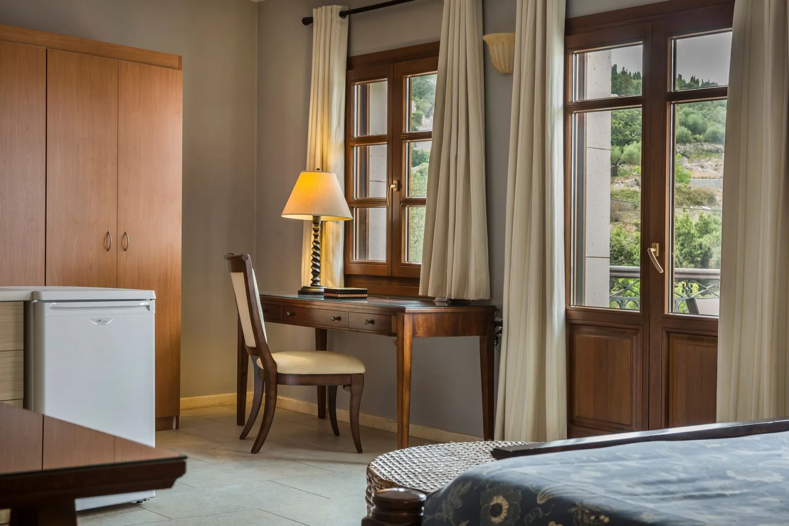 Suite with Partial Harbour View No 104