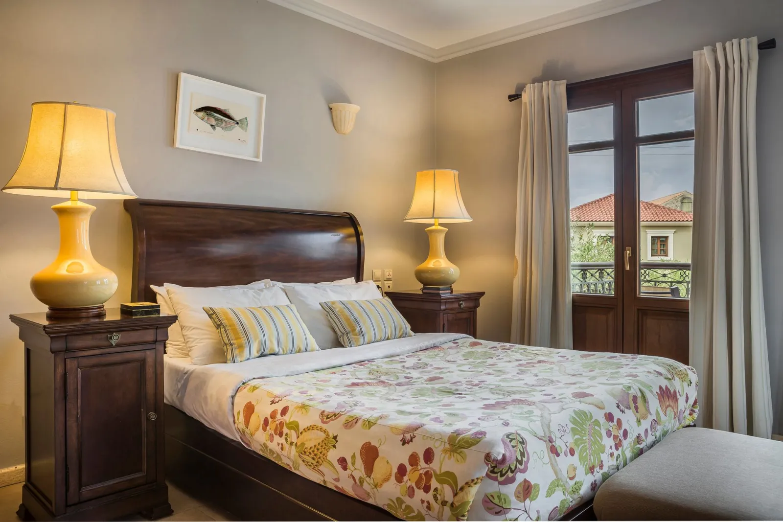 Suite with Courtyard View No 105