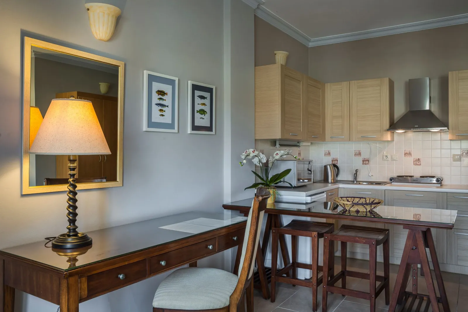Superior Suite with Courtyard View No 107