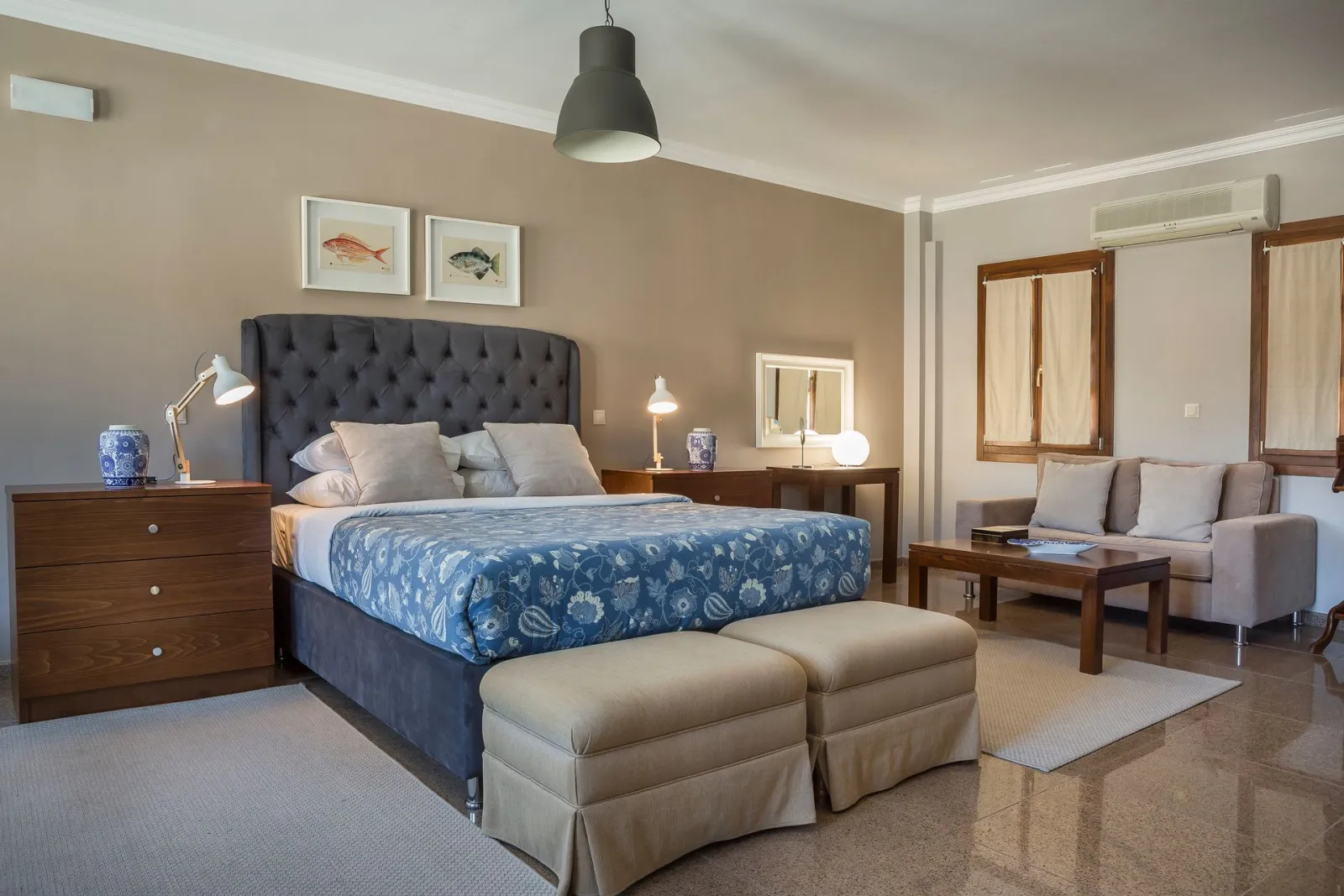 Executive Suite with Partial Harbour View No 111