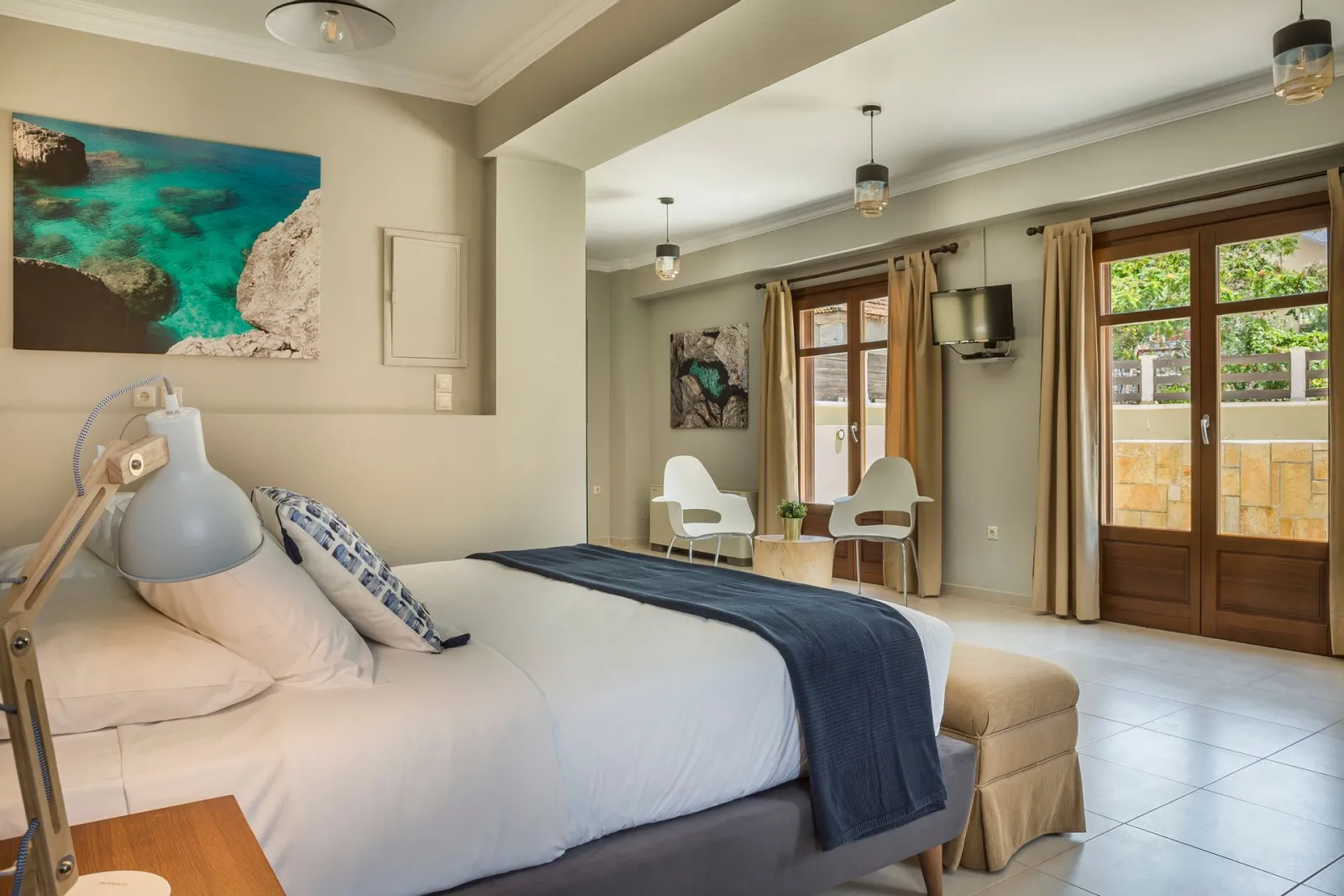 Superior Suite with Courtyard View No 112