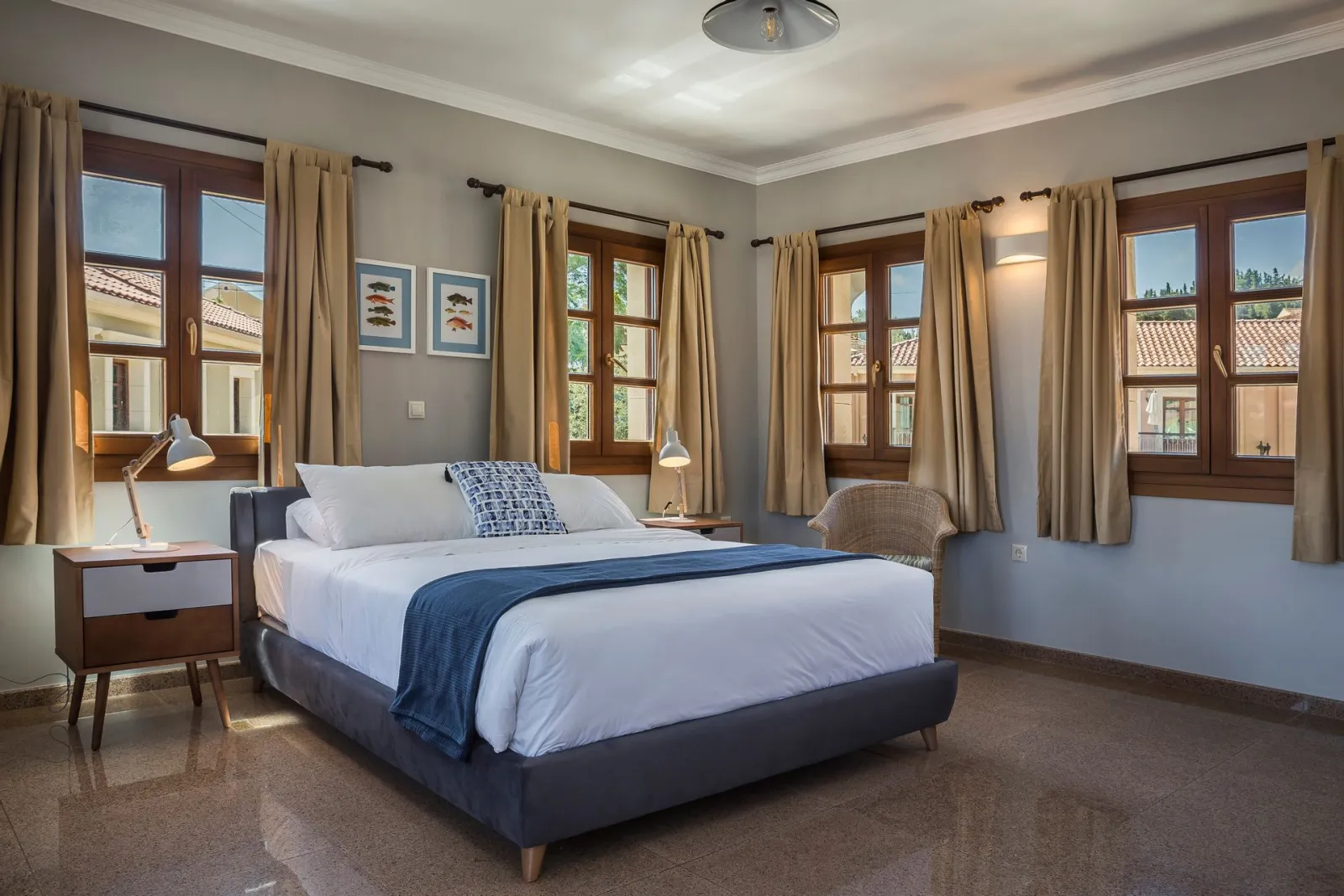 Suite with Partial Harbour View No 113