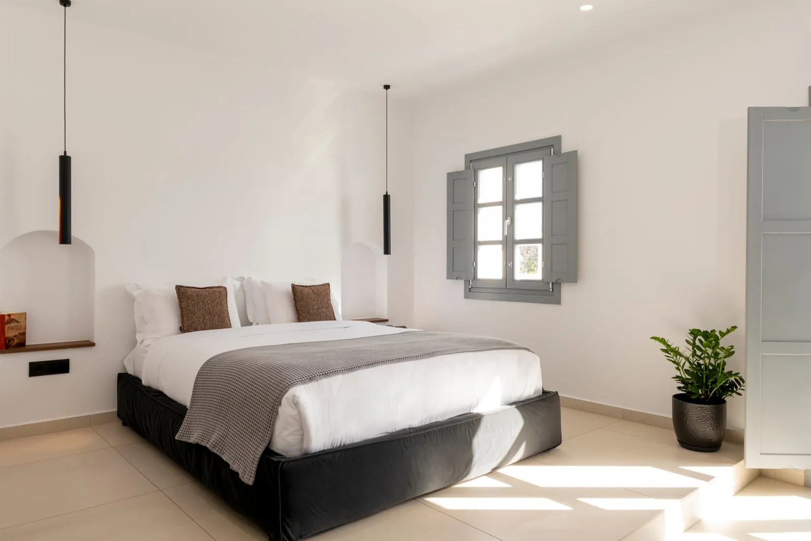 Superior Suite with Caldera View