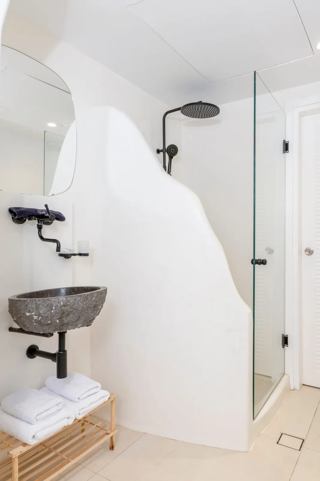 Deluxe Suite with indoor Jacuzzi